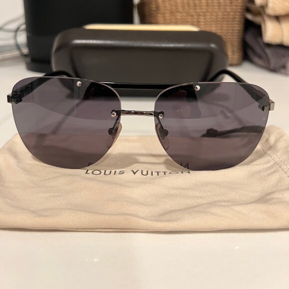 Louis Vuitton Pilot Aviator Sunglasses - Picture 1 of 5